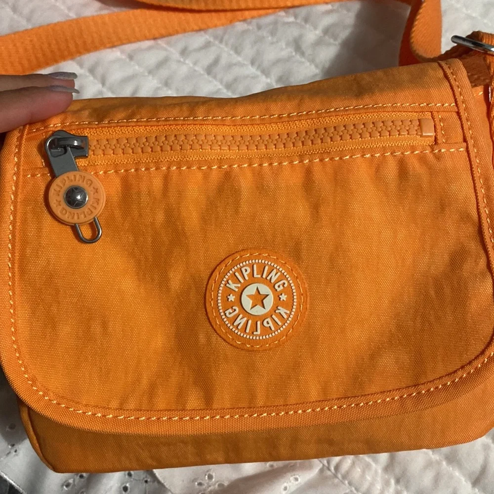 Kipling orange purse - Picture 5 of 8